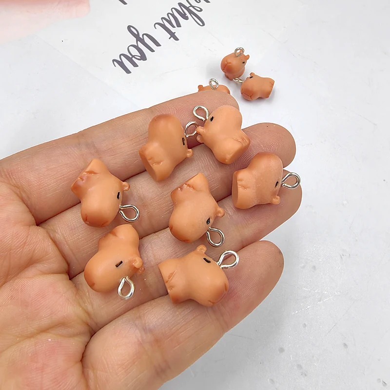 Resin Craft Projects - 10 Breloques Mignonnes de Petits Capybaras